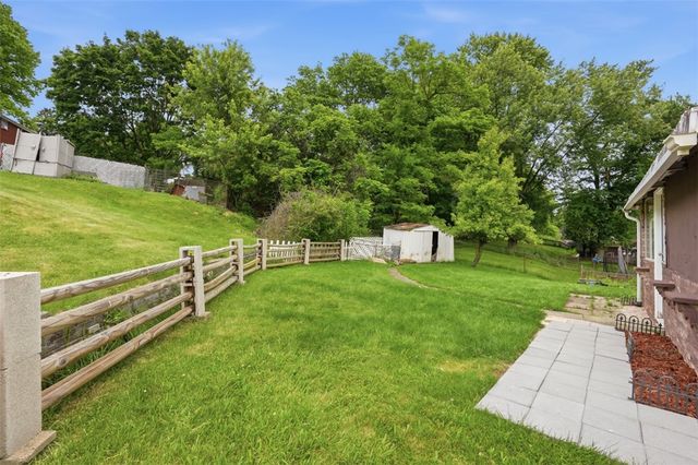166 Glenhurst Dr, Verona, PA 15147