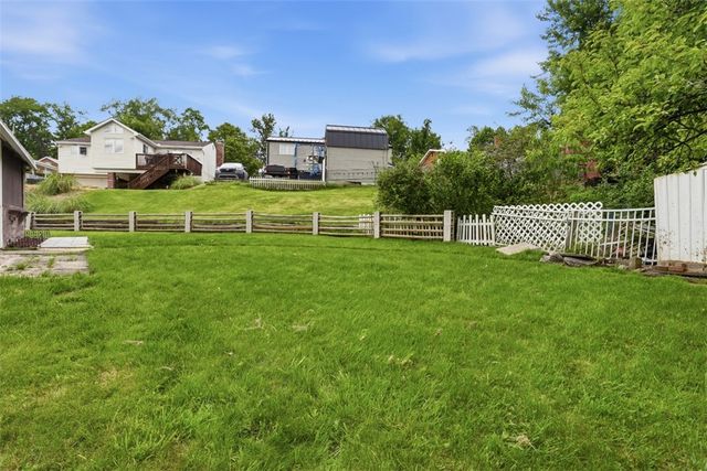 166 Glenhurst Dr, Verona, PA 15147