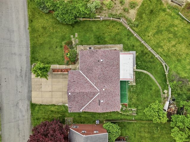 166 Glenhurst Dr, Verona, PA 15147