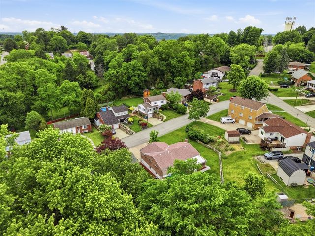 166 Glenhurst Dr, Verona, PA 15147
