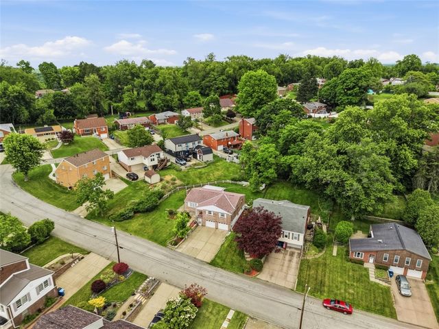 166 Glenhurst Dr, Verona, PA 15147