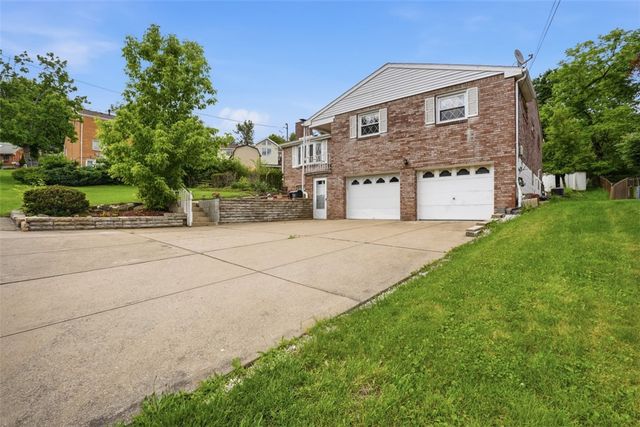 166 Glenhurst Dr, Verona, PA 15147
