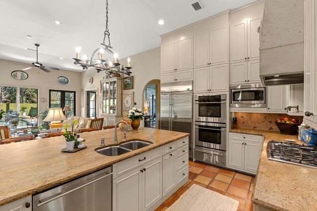 2502 E Baytowne Avenue, Miramar Beach, FL 32550