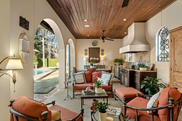 2502 E Baytowne Avenue, Miramar Beach, FL 32550