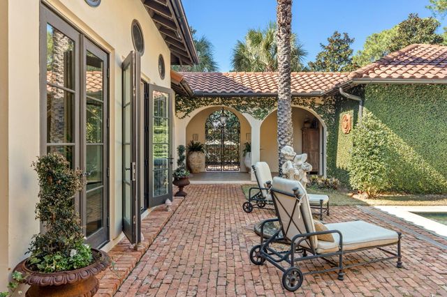 2502 E Baytowne Avenue, Miramar Beach, FL 32550