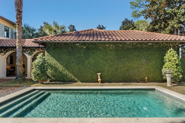 2502 E Baytowne Avenue, Miramar Beach, FL 32550