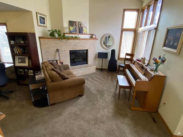 2108 Fox Meadows, Manhattan, KS 66503