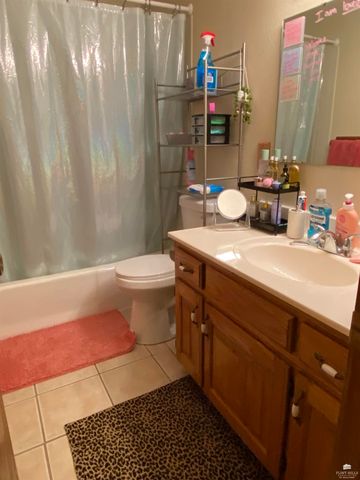 2108 Fox Meadows, Manhattan, KS 66503