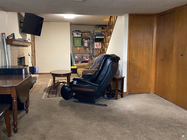 2108 Fox Meadows, Manhattan, KS 66503