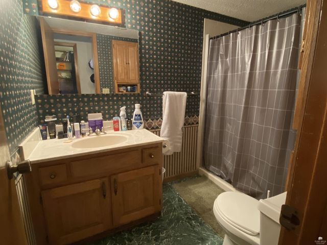 2108 Fox Meadows, Manhattan, KS 66503