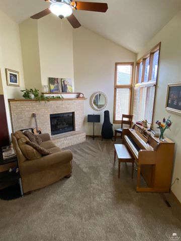 2108 Fox Meadows, Manhattan, KS 66503