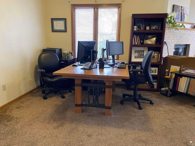 2108 Fox Meadows, Manhattan, KS 66503