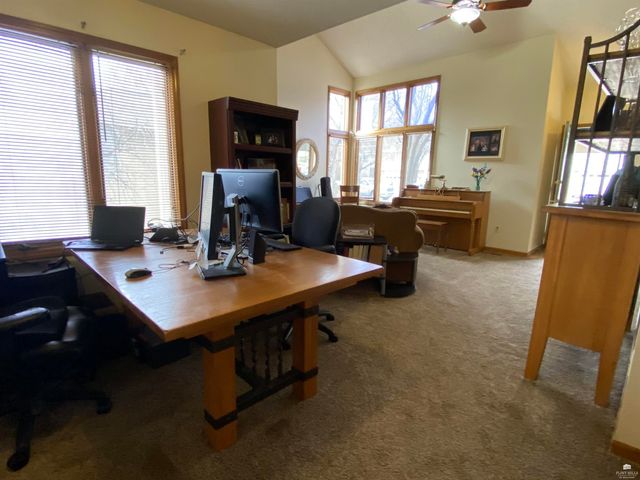 2108 Fox Meadows, Manhattan, KS 66503