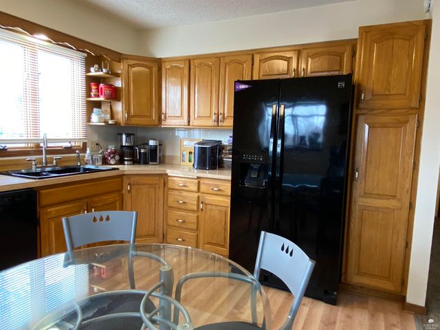 2108 Fox Meadows, Manhattan, KS 66503