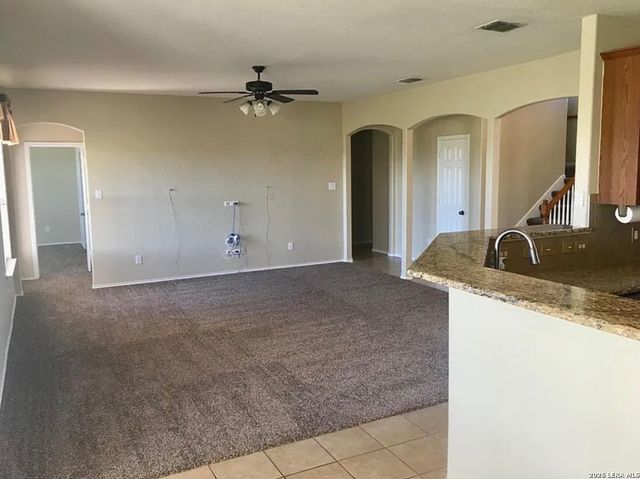 3751 Columbia, Cibolo, TX 78108