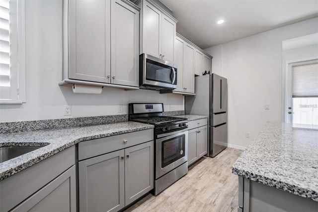 5607 HOMETOWN LANE, Lithia, FL 33547