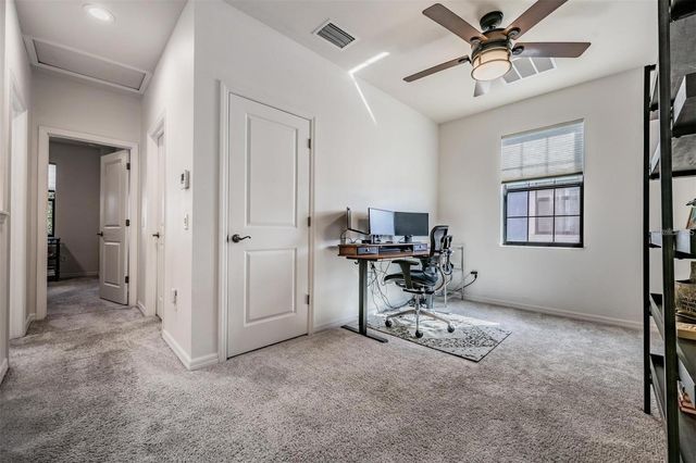 5607 HOMETOWN LANE, Lithia, FL 33547