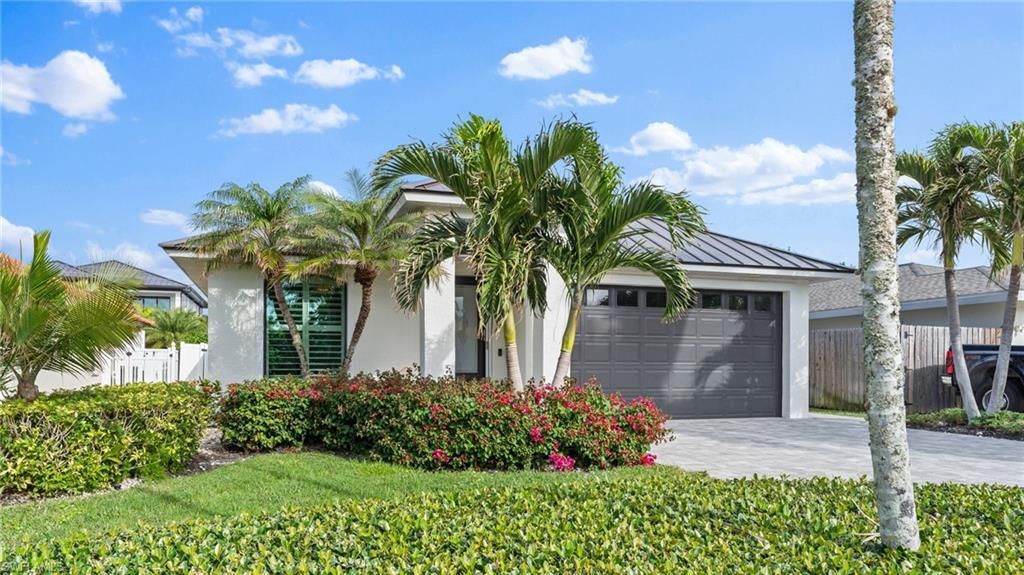 561 94th AVE N, NAPLES, FL 34108 — photo 3