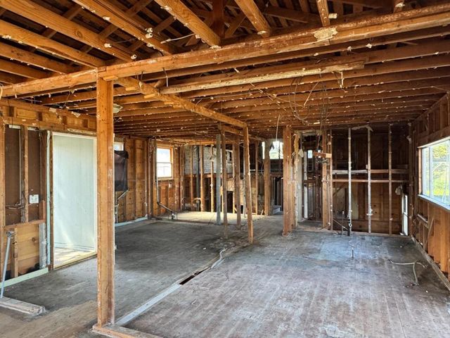 1046 Balboa Avenue, Pacific Grove, CA 93950