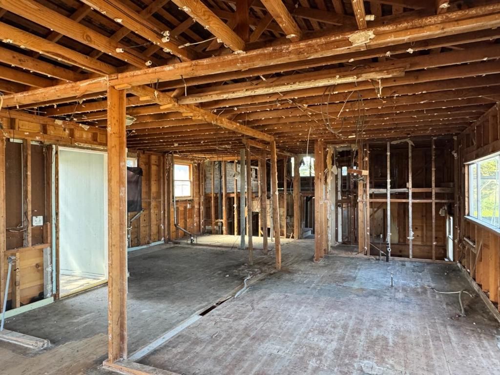 Image 4 of property listing at 1046 Balboa Avenue, Pacific Grove, CA 93950