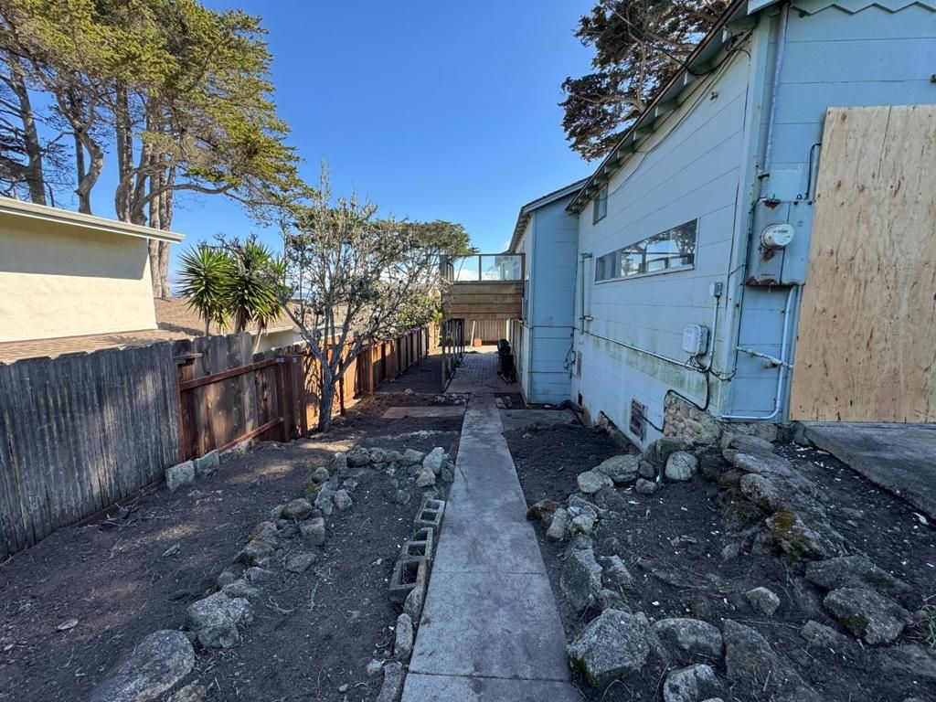 Image 7 of property listing at 1046 Balboa Avenue, Pacific Grove, CA 93950