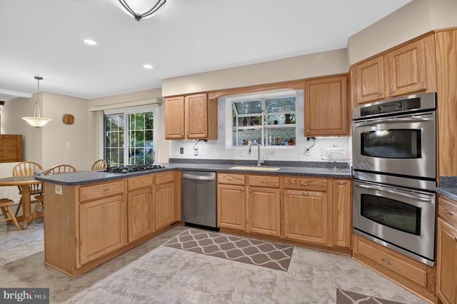 6409 FALLEN OAK CT, Bethesda, MD 20817