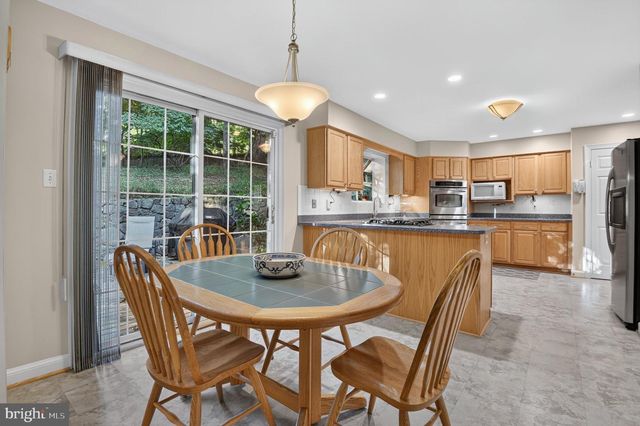 6409 FALLEN OAK CT, Bethesda, MD 20817