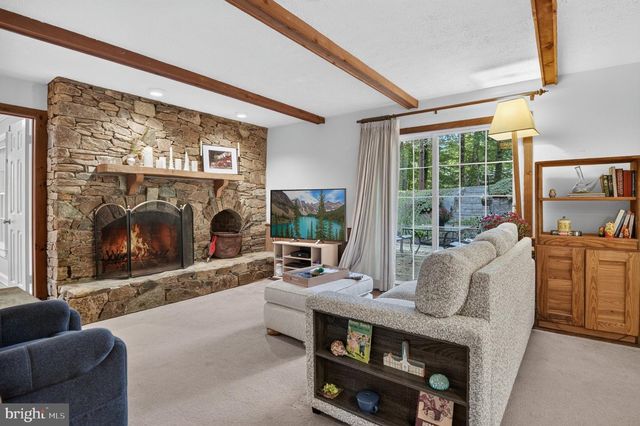 6409 FALLEN OAK CT, Bethesda, MD 20817