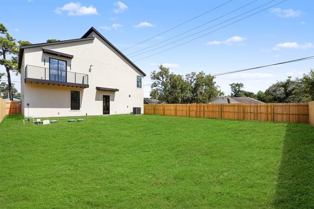 16654 Laurelwood Drive, Channelview, TX 77530