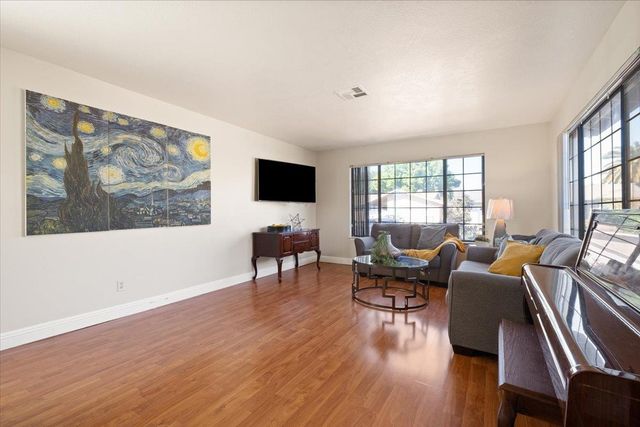 7412 Southfield Way, Stockton, CA 95207