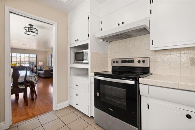 7412 Southfield Way, Stockton, CA 95207