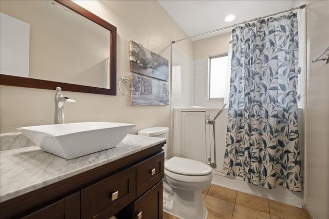 7412 Southfield Way, Stockton, CA 95207