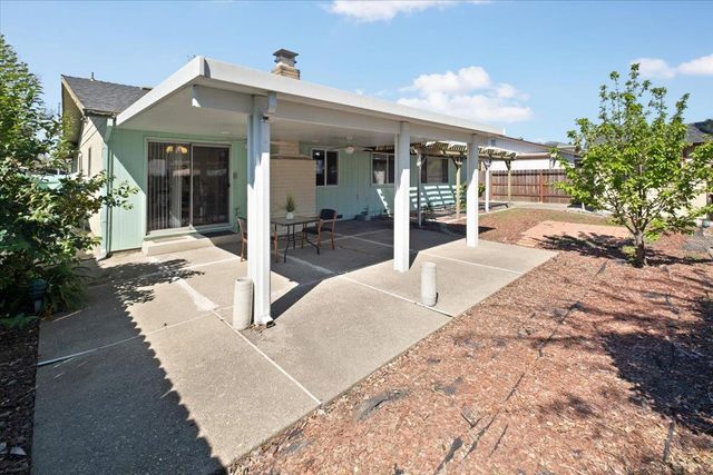 7412 Southfield Way, Stockton, CA 95207