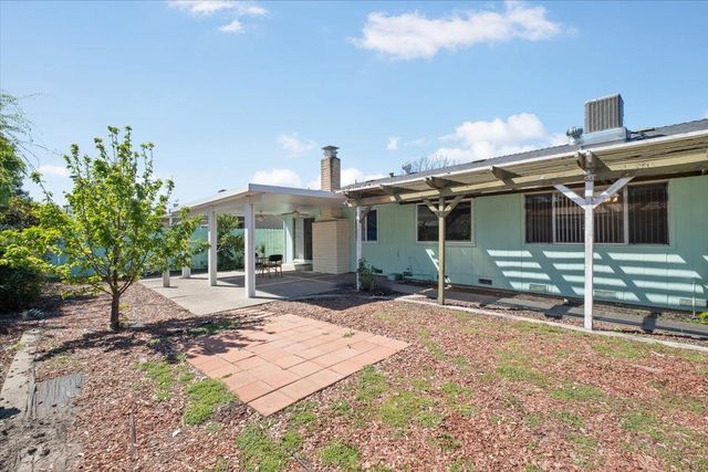 7412 Southfield Way, Stockton, CA 95207