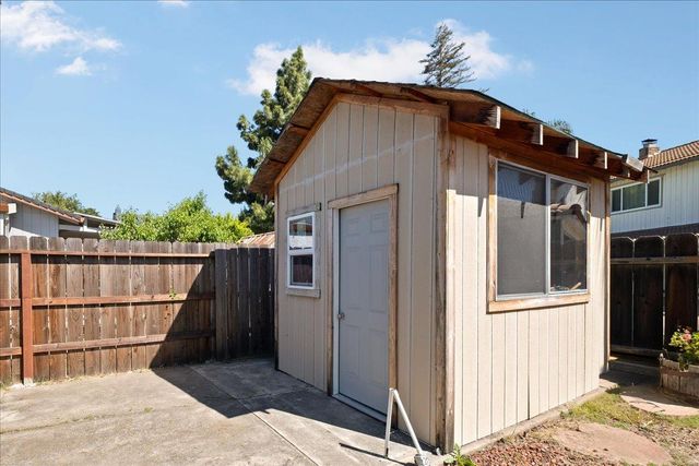 7412 Southfield Way, Stockton, CA 95207