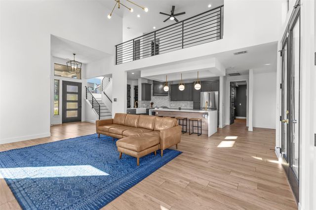 4902 Country Club DR, Lago Vista, TX 78645