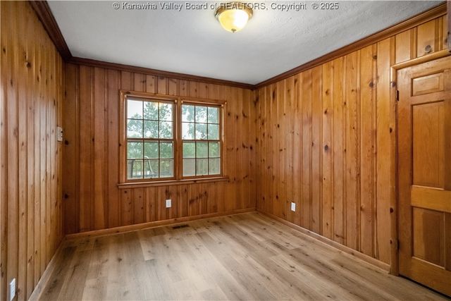 2209 S Inwood Drive, Huntington, WV 25701