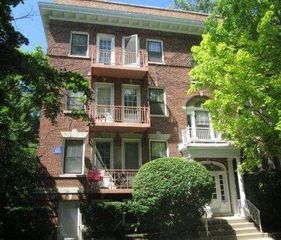 643 Library Place 1W, Evanston, IL 60201