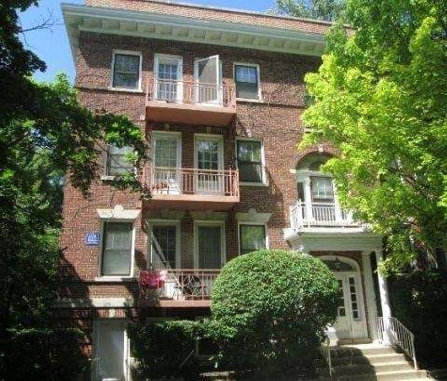 643 Library Place 1W, Evanston, IL 60201