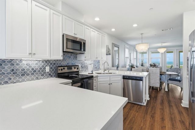 4241 Pointe West Drive 301, Galveston, TX 77554