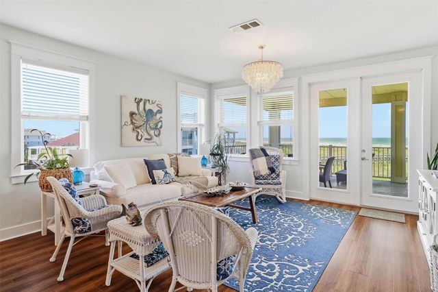 4241 Pointe West Drive 301, Galveston, TX 77554