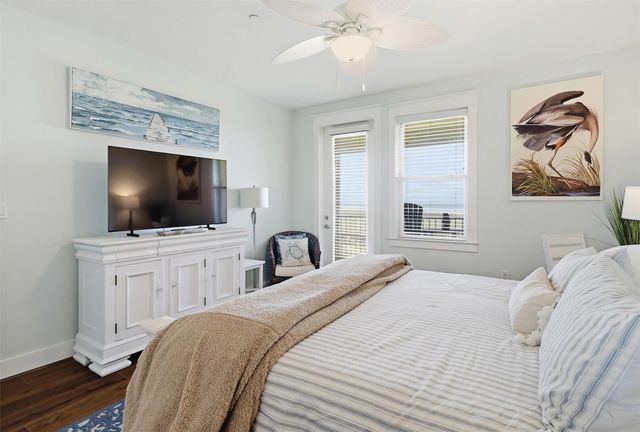 4241 Pointe West Drive 301, Galveston, TX 77554