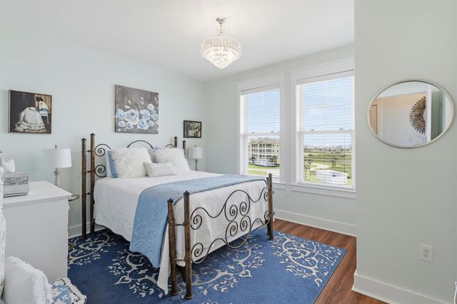 4241 Pointe West Drive 301, Galveston, TX 77554
