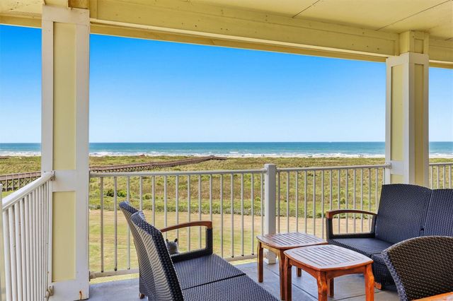 4241 Pointe West Drive 301, Galveston, TX 77554