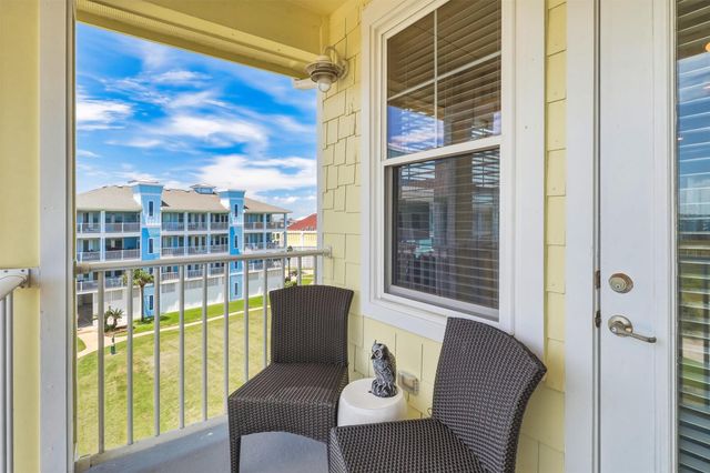 4241 Pointe West Drive 301, Galveston, TX 77554