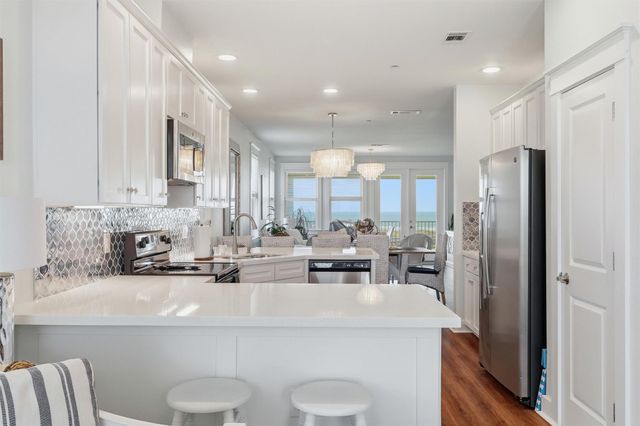 4241 Pointe West Drive 301, Galveston, TX 77554
