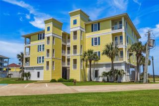 4241 Pointe West Drive 301, Galveston, TX 77554