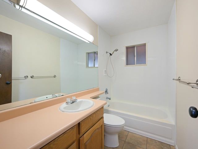 2808 Bookcliff Avenue, Grand Junction, CO 81501