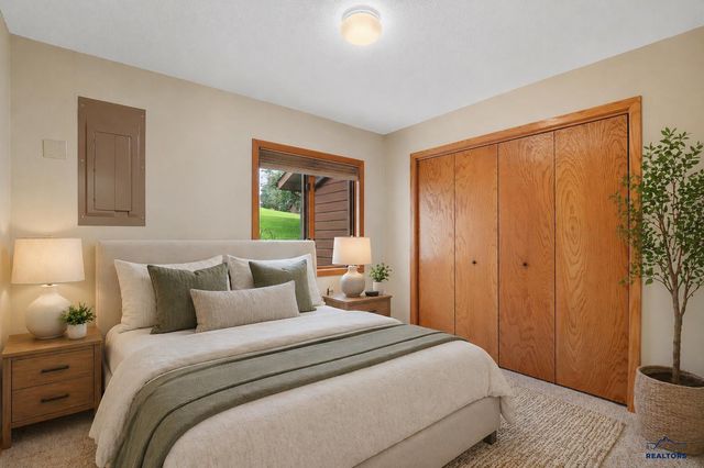 4906 GALENA DR, Rapid City, SD 57702