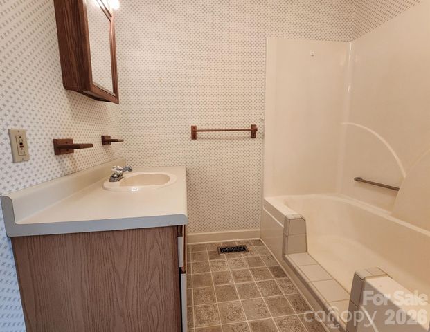 2919 Teton Drive, Newton, NC 28658